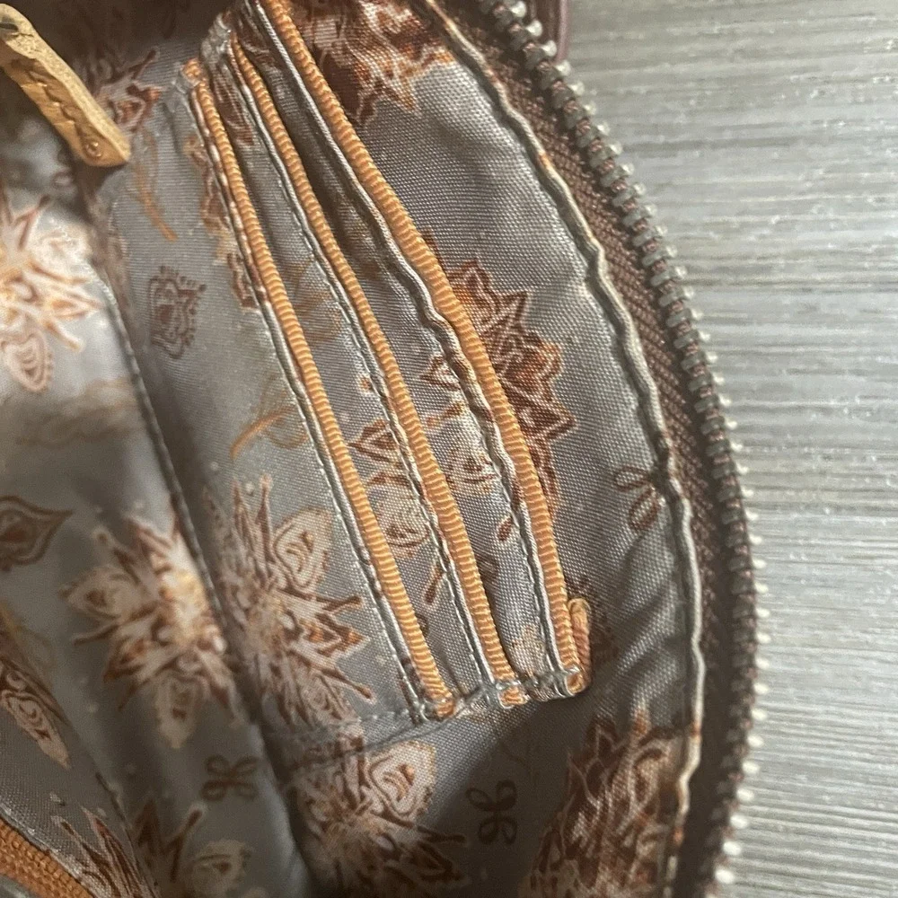 HOBO Cadence Leather CONVERTIBLE Crossbody Wristlet Shoulder Clutch In New Penny
